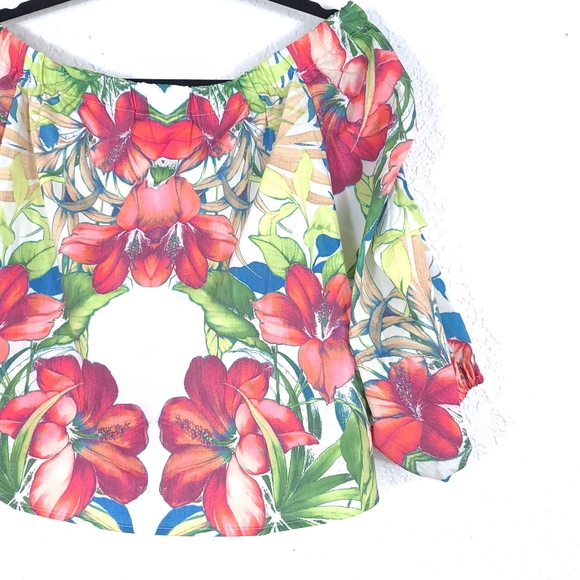 FLYING TOMATO Going Places Floral Off-Shoulder Top - Picture 5 of 11